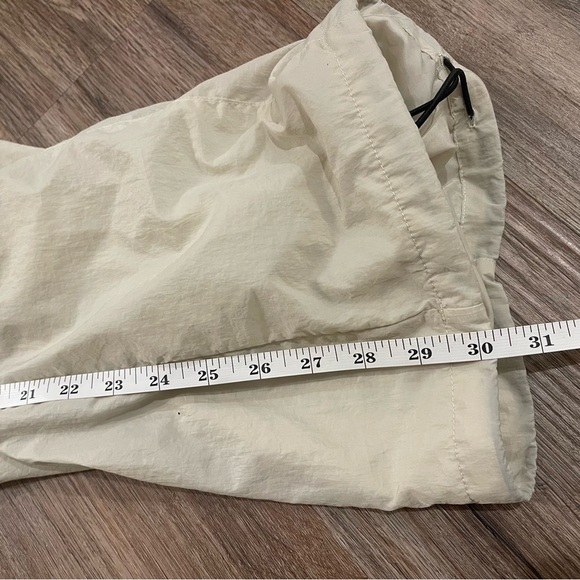 Young LA Womens Retro Cargo Joggers W222 Size Small Beige Pockets Parachute - Picture 11 of 12